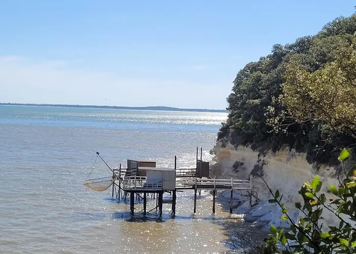 L'escapade, Quartier Calme, Proche Bord De